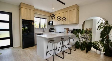 COMFORTABLE! TOWNHOUSE LIVING - Photo 3