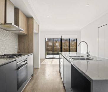 Modern 3-Bedroom Townhouse in Prime Deanside Location – $490 per week - Photo 2