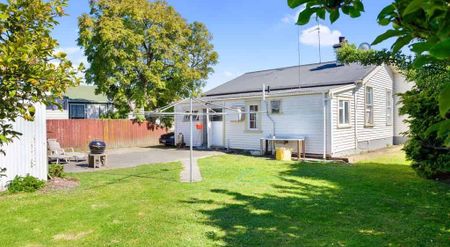 Cosy Family Home - Photo 4