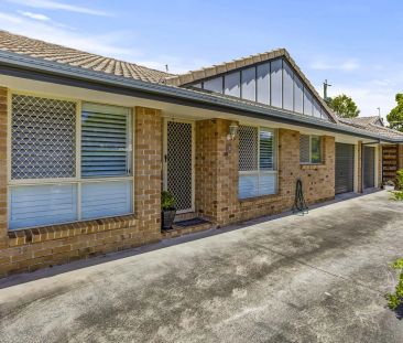 2/33 Steven Street, Redcliffe. - Photo 1