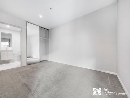 Great location, comfortable living in Box Hill - Photo 2