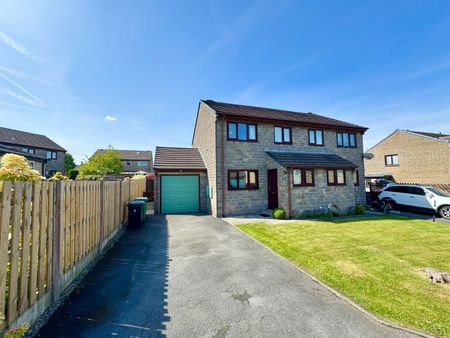 3 bedroom semi-detached house to rent - Photo 5