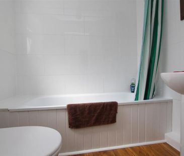 2 bedroom cottage to rent - Photo 5