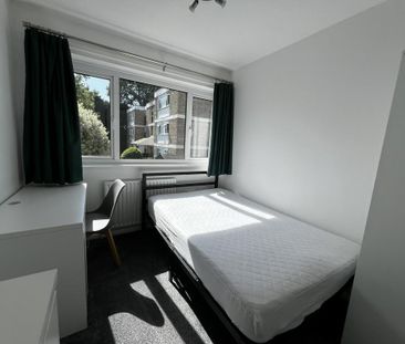 4 bedroom terraced house to rent - Photo 4