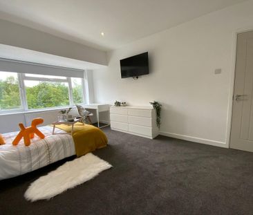 1 bedroom in a house share to rent - Photo 1