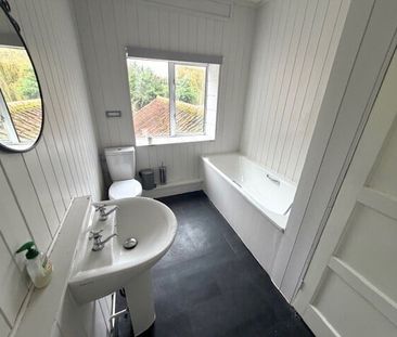 High Street - Photo 6