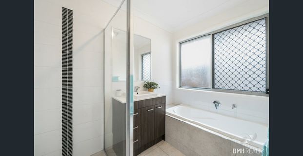 When Location is Everything! - Photo 1