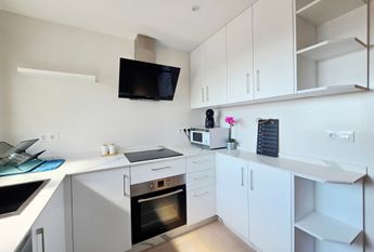 LUXURY SEMI-DETACHED HOUSE FOR RENT IN THE CENTER OF MORAIRA, FIRST LINE TO THE SEA