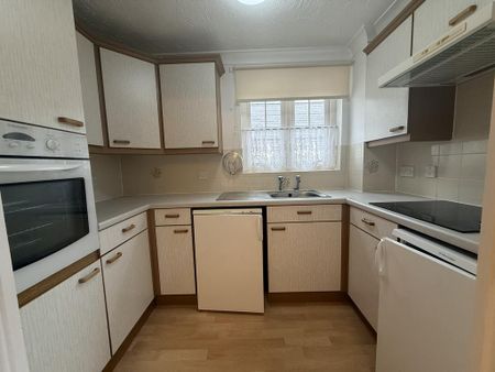 2 bedroom flat to rent - Photo 4