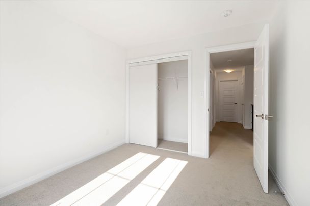 For Lease - 122 Granville Crescent, Haldimand, Ontario - Photo 1