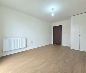 2 Bed Flat, Norbury Avenue, SW16 - Photo 5