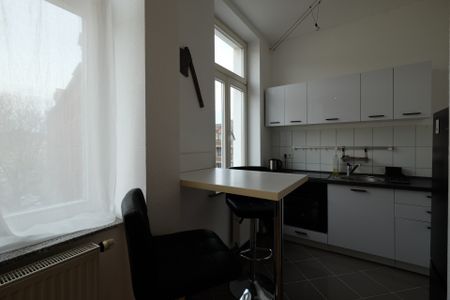 Möblierte 2-Zimmer-Wohnung mit Balkon in unmittelbarer Nähe zum Helios-Klinikum und zur Hochschule! - Photo 5