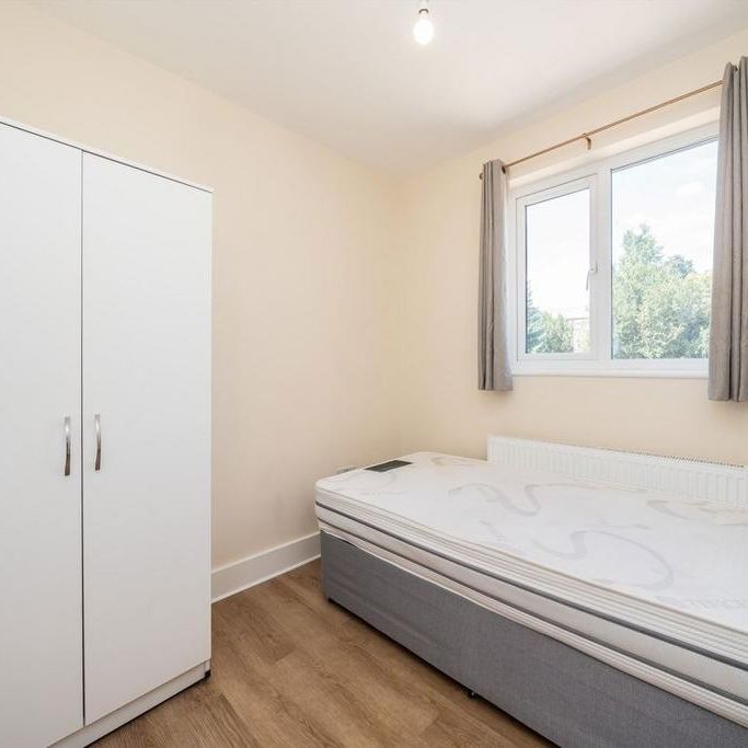 4 bedroom house to rent - Photo 1
