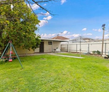 Spacious Family Home with Flexible Living Options Please apply thro... - Photo 1