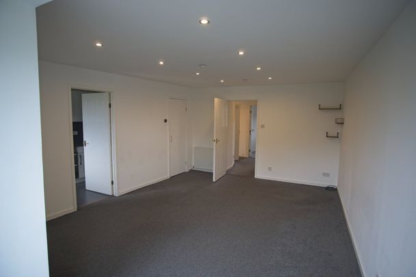 2 Bed Flat, Rutland Court, G51 - Photo 1