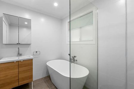 “Modern Family Home in Hallett Cove” - Photo 4