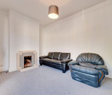 5 bedroom house to rent - Photo 2