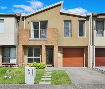 10 Bluestone Street Pakenham VIC - Photo 4