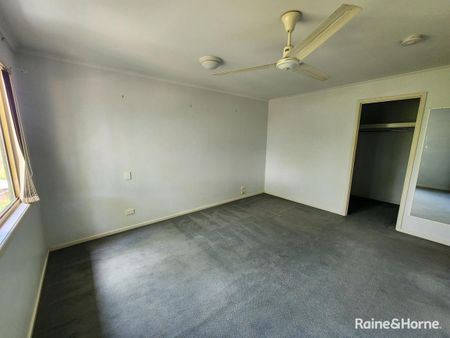 PRIVATE 3 BEDROOM HOME IN QUIET LOCATION - Photo 4