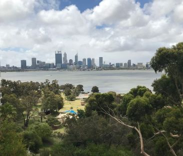 Beautifully Presented Apartment Overlooking the Swan River&excl; - Photo 3