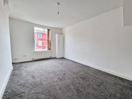 3 bedroom house to rent - Photo 3