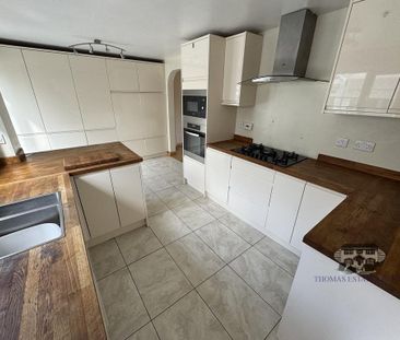 4 bedroom detached house to rent - Photo 5