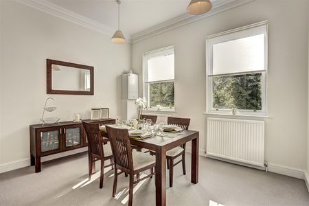 2 bed apartment to rent in Lexham Gardens, London, W8 6 - Photo 3