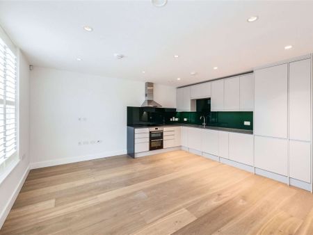Stylish two bedroom apartment in the heart of Chiswick - Photo 3