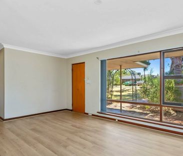 BREAK LEASE - Spacious Family Home in the Heart of Gosnells - Photo 1