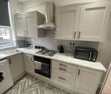 Haddon Avenue (Room 2), Burley, Leeds - Photo 3