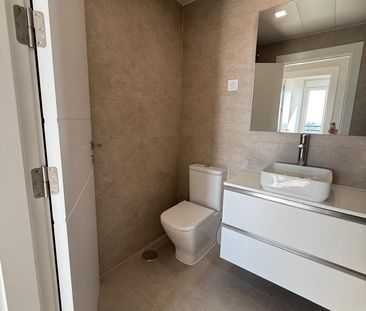 Piso de alquiler en Calle Calle de Dulce Chacón, 25, Virgen del Cor... - Photo 3