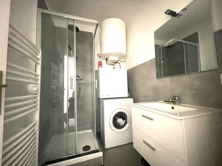 Location Appartement 4 pièces 66m² - Photo 2