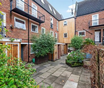 St. Andrews Square, London, W11 ground floor flat to rent - Photo 4