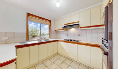 1/13 Maryn Close Berwick VIC - Photo 4