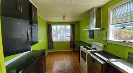 A Home with Personality! - Photo 4