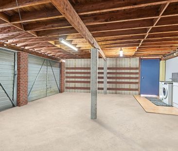 Beautiful Renovated High set Home with Space & Style! - Photo 4