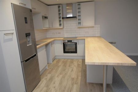 2 bedroom apartment to rent - Photo 2