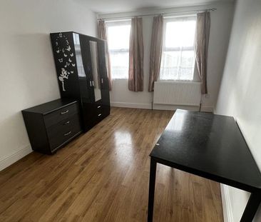 2 bedroom property to rent - Photo 4