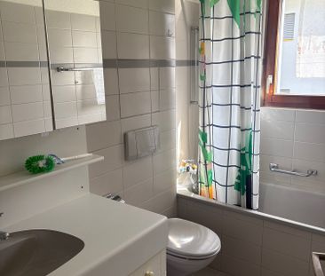 Helle und gemütliche 2.5-Zimmer-Wohnung an ruhiger Lage mit schönem Balkon - Photo 6