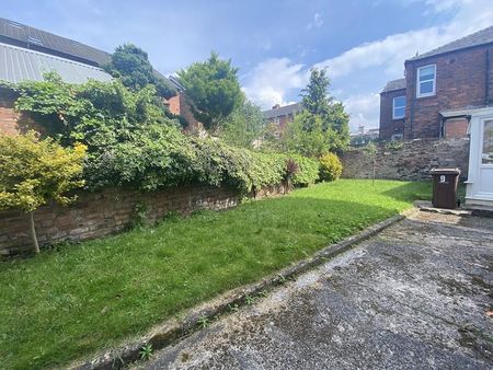 2 bedroom property to rent - Photo 2