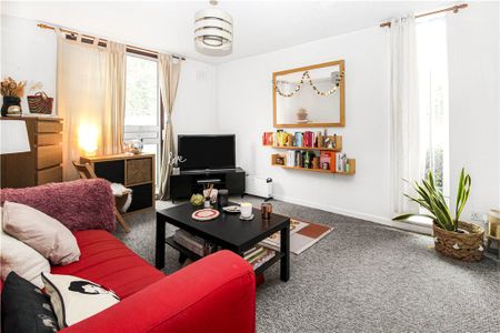 Denton Street, London, SW18 2JR - Photo 2