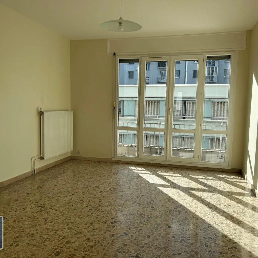 Appartement à louer 3 pièces 72.4m² - Photo 1
