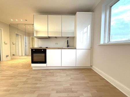 2 bedroom flat to rent - Photo 3