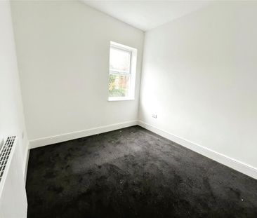 4 bedroom terraced house to rent - Photo 3