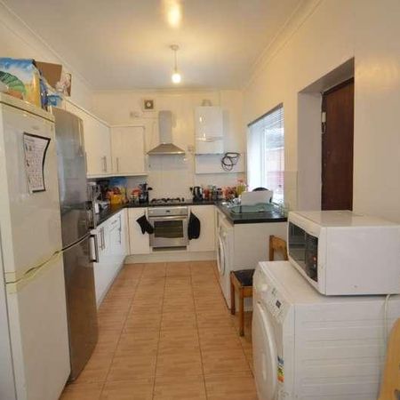 Standish Road, Fallowfield, Manchester, M14 - Photo 3