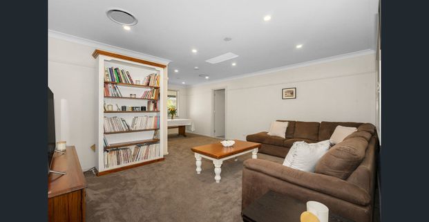 CHARMING LOCATION - LOVELY 4 BEDROOM HOME - Photo 1