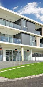 Luxury Living - Photo 4