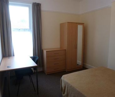 7 bedroom end of terrace house to rent - Photo 5