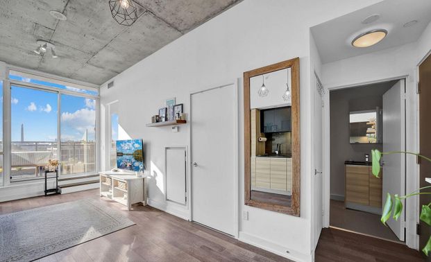 For Lease - 1238 Dundas Street Unit# 804, Toronto, Ontario - Photo 1