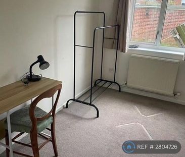 1 bedroom in a house share to rent - Photo 4